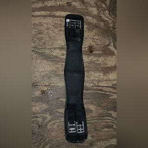 Ovation Airform Chafeless dressage girth- 24”